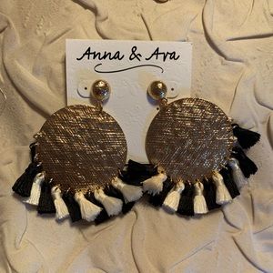 5 pair of Ava & Anna earrings, all new, all for one price